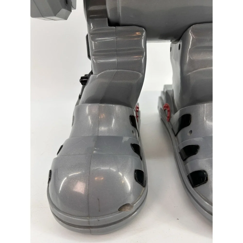 Vintage Toymax R.A.D. 4.0 Radio Controlled Robot Voice Command RAD W/ Remote